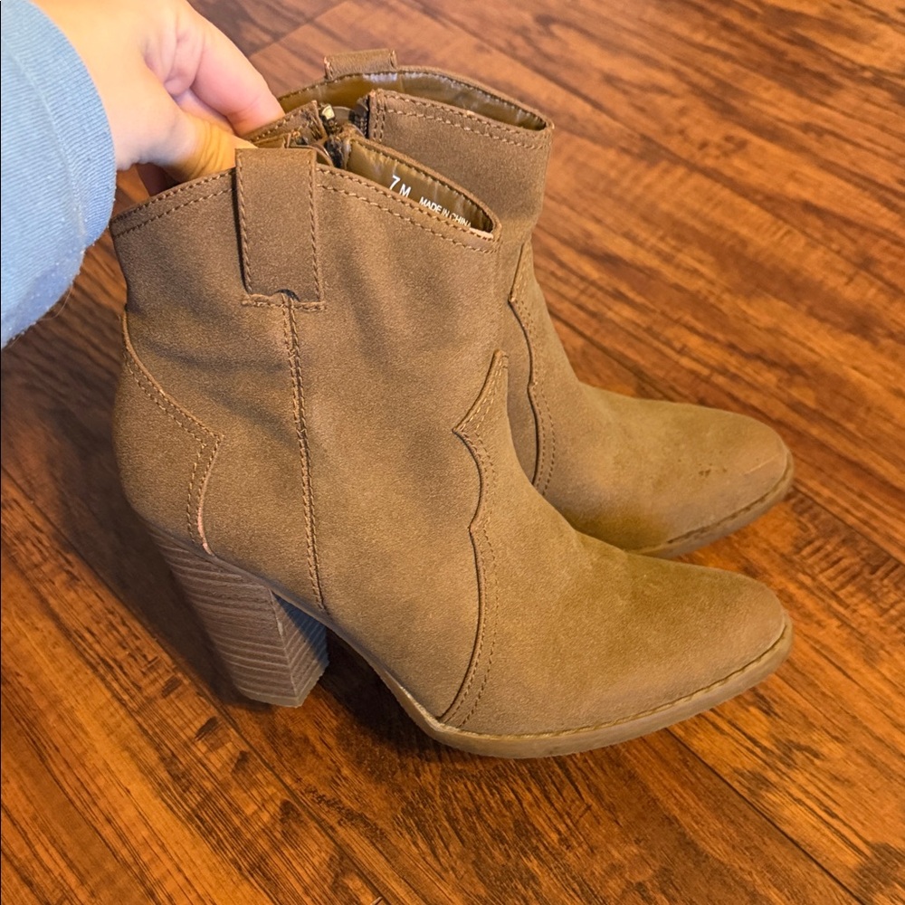 Women's Tan Ankle Boots